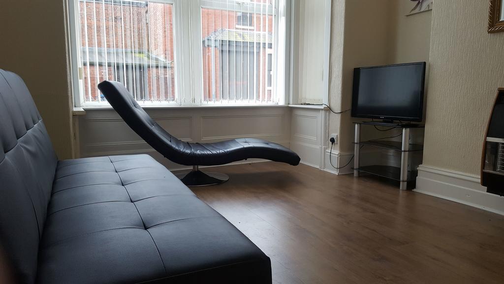 הוילה Blackpoolholidaylets Charles Street מראה חיצוני תמונה